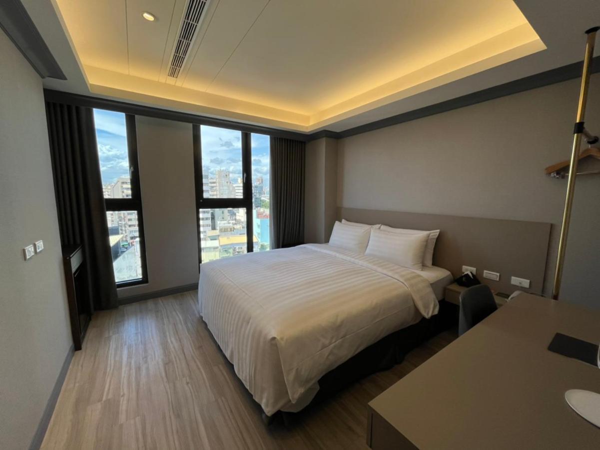 Q21 Hotel Kaohsiung Exteriör bild