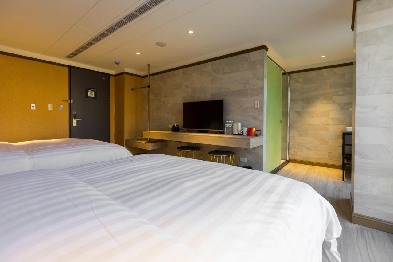 Q21 Hotel Kaohsiung Exteriör bild