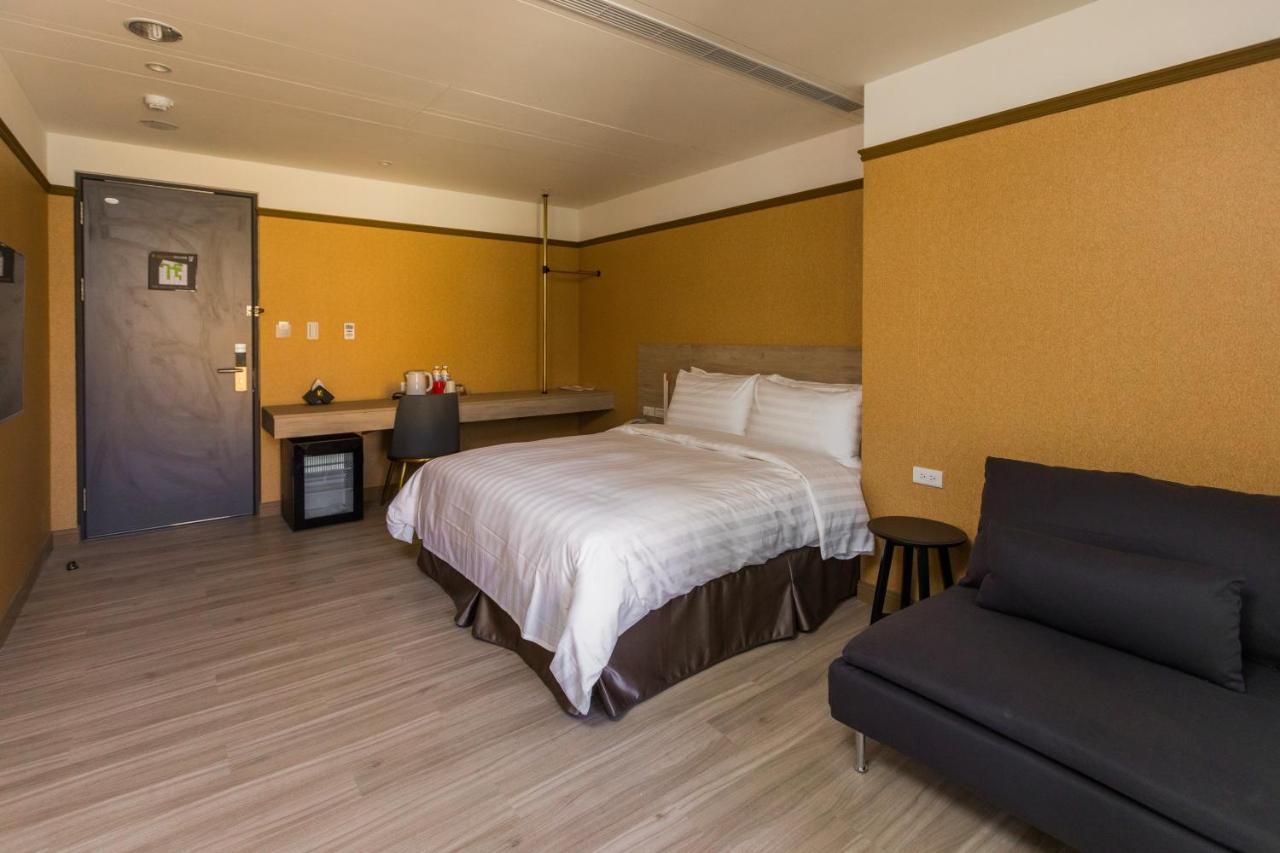 Q21 Hotel Kaohsiung Exteriör bild