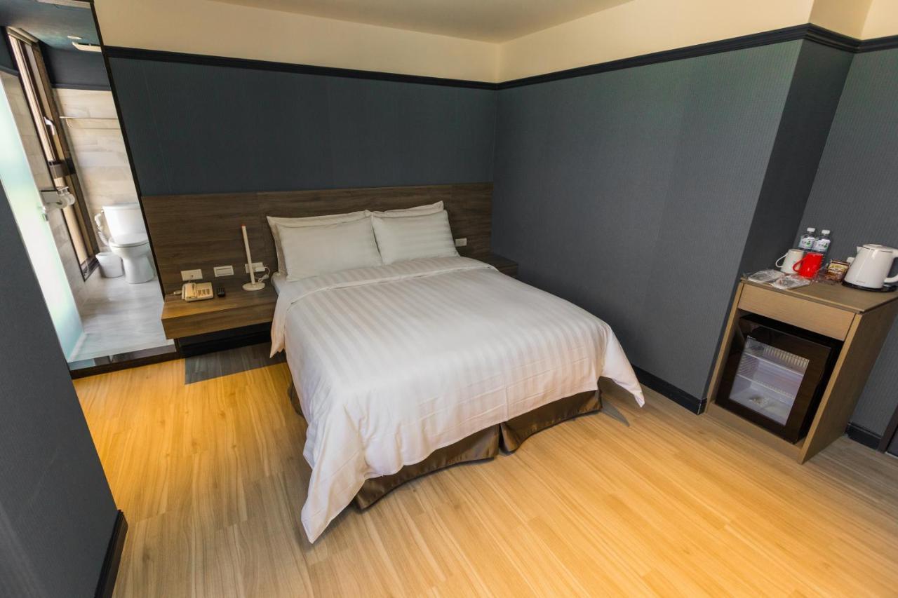 Q21 Hotel Kaohsiung Exteriör bild