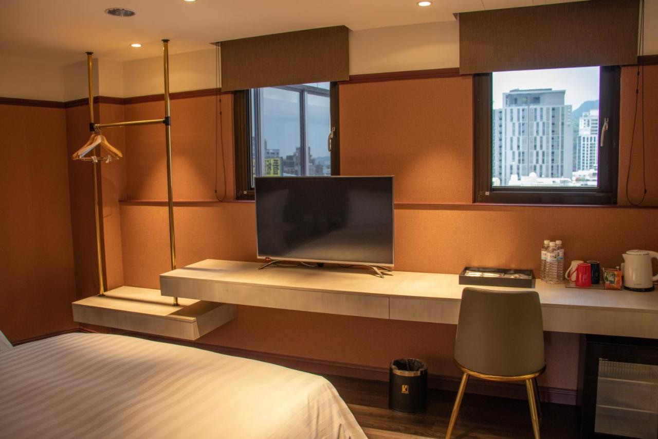 Q21 Hotel Kaohsiung Exteriör bild